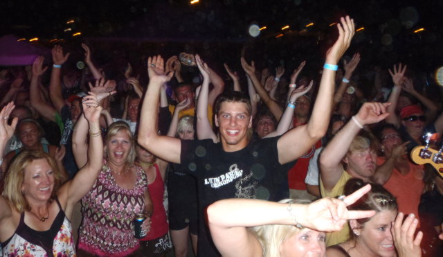 Click for more pics from Hudson Booster Days