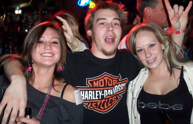 Click for more pics from Smitty's Bar